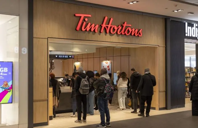 Tim Hortons将减少雇用外劳　宣布增聘1万名本地员工