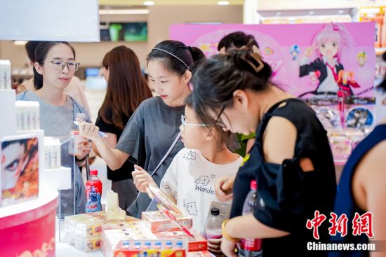 开学季孩子狂囤的文具，背后藏着一座小城的“硬核实力”