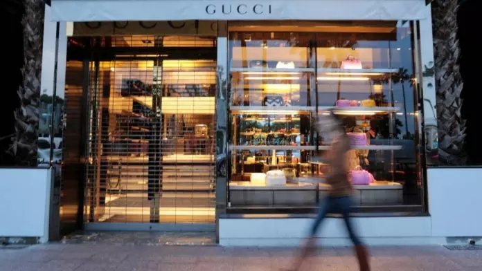 天价罚款︱欧盟指违反垄断法 Gucci、Chloe、 Loewe遭罚1.82亿美元