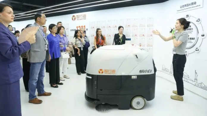 中国机械人出口首5月总值近¥200亿 一种类独占逾七成