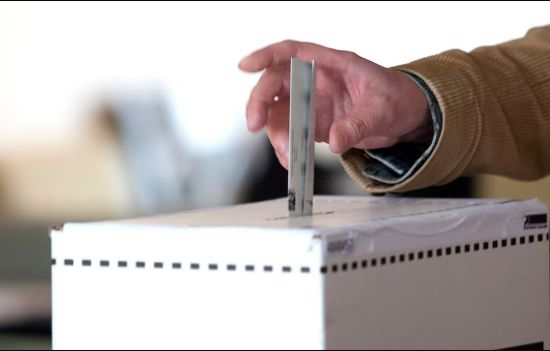 905地区再次成为联邦大选决胜关键 卡尼博励治全力争夺选票