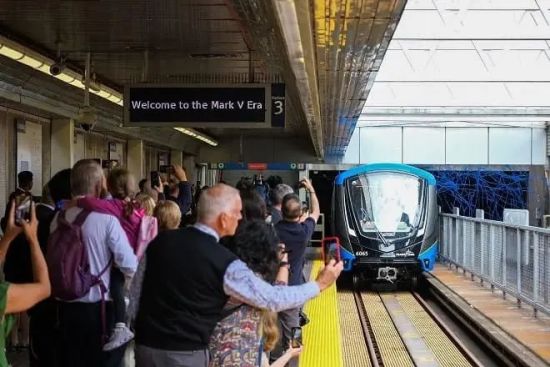 大温哥华全新天车陆续上路！