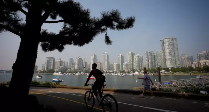 环境部对BC省发布空气品质警报 大温区橙色烟雾持续逾48小时