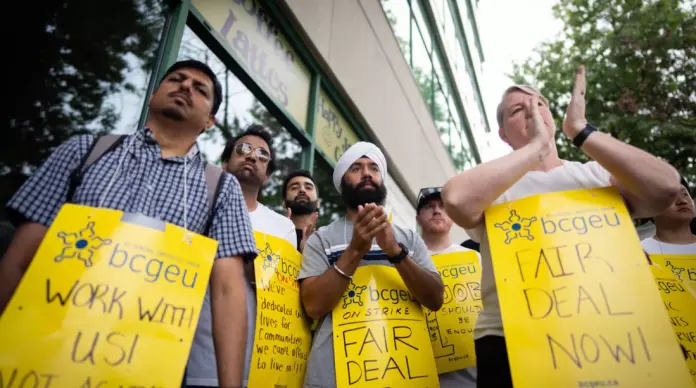 BC省公务员罢工行动升级 影响列治文本拿比酒类分销