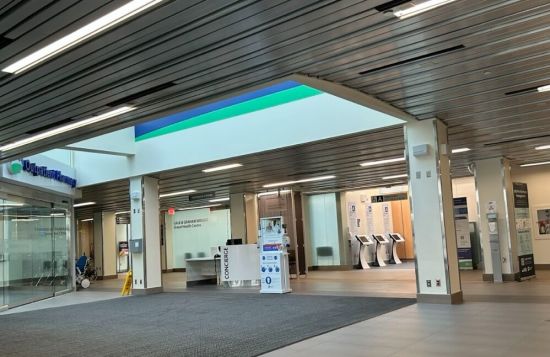 急诊排队太崩溃！安省医生从迪士尼学了一招，现在很多医院都在抄