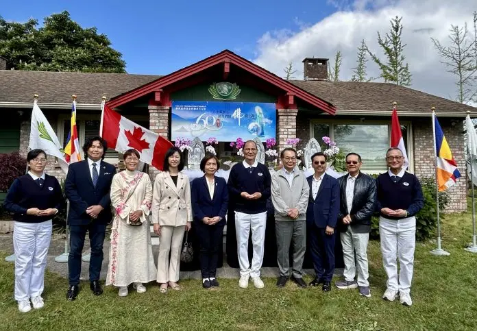 加拿大慈济三节合一浴佛典礼 经行净心祈愿同庆创立60周年