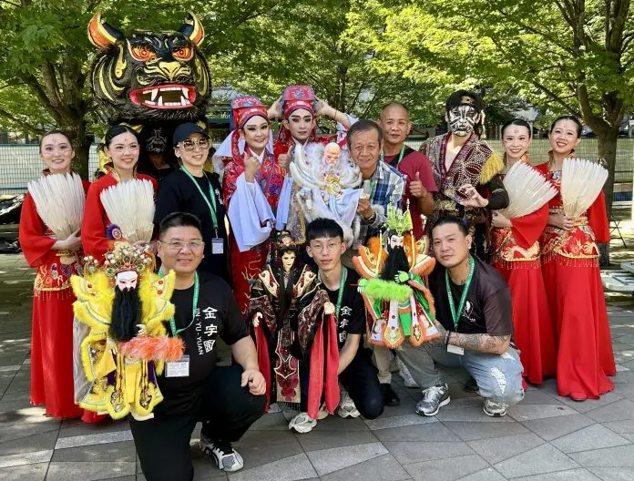 台加艺文节“虎虎生风” 台湾迎神庙会民间艺阵办入温哥华