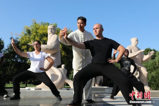 “China Travel”持续火热 老外在中国越来越会玩了