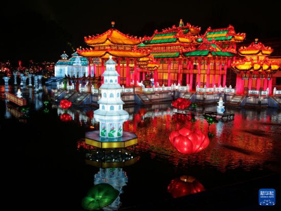 从“彩灯之乡”到“恐龙工厂”——自贡制造走向全球