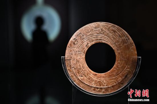 山西展出230余件纵跨五千年的中国古代玉器