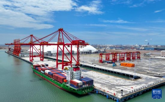 山东：东营港专业化集装箱码头启用