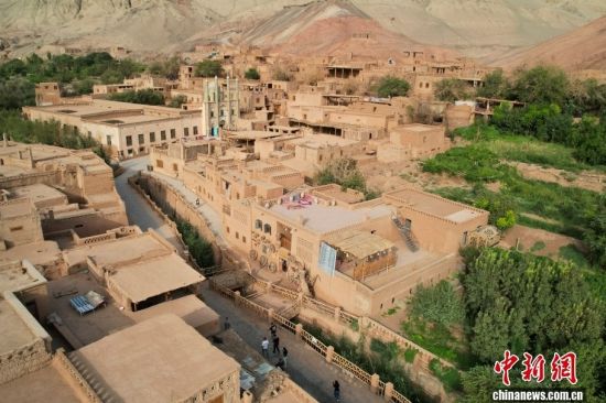 新疆吐峪沟：丝路古驿重焕生机