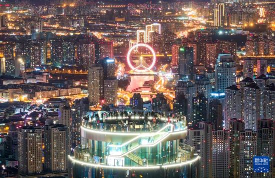 登津湾云顶 瞰城市风光