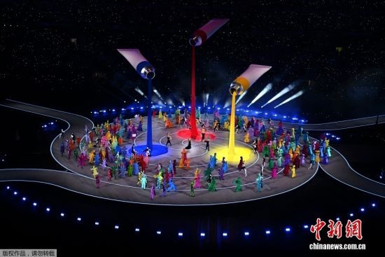 时尚之都的审美 米兰冬奥会开幕大秀