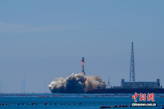 中国成功发射东方慧眼高光谱01、02星