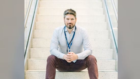 加拿大天价计划截胡全球顶尖科学家，25人连夜弃美回多伦多！