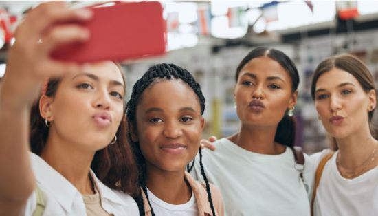 加拿大2025年预算能为40岁以下的年轻一代带来什么好处？