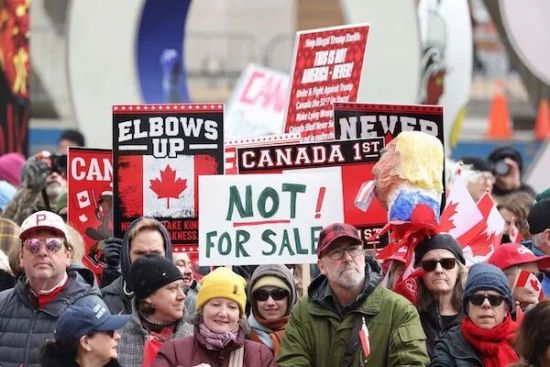 加拿大人够团结！民间威力远超预期，重击美国效果显著！