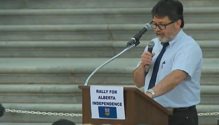 法院裁定公投问题违宪　亦批评阿尔伯塔省府修例阻法院审查