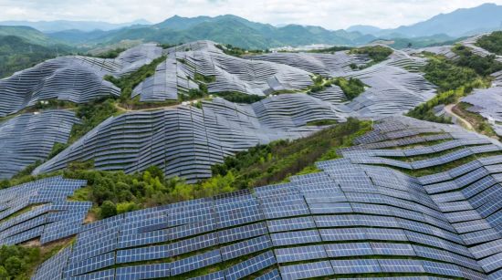 中国清洁能源技术主导全球, 美国频频阻挠! 加拿大头疼了!