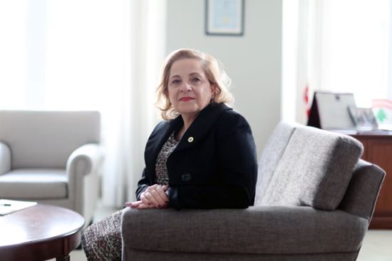 加拿大移民部长新指令: 2026学签申请限31万! 多个移民通道暂停