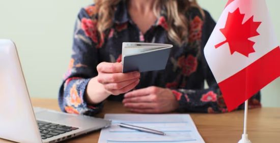 加拿大2026年将推出三项重大移民政策变化：大幅削减留学生