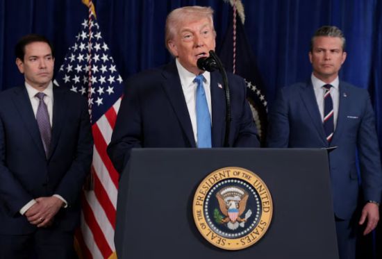 特朗普发文称中国正在“接管”加拿大“：加拿大人别碰冰球了！