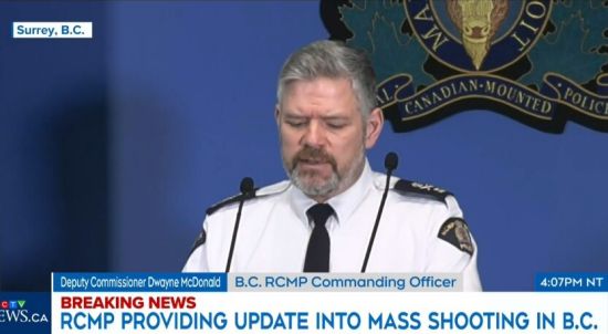 18岁枪手身份确认！先杀母亲兄弟再血洗校园，小镇居民称其