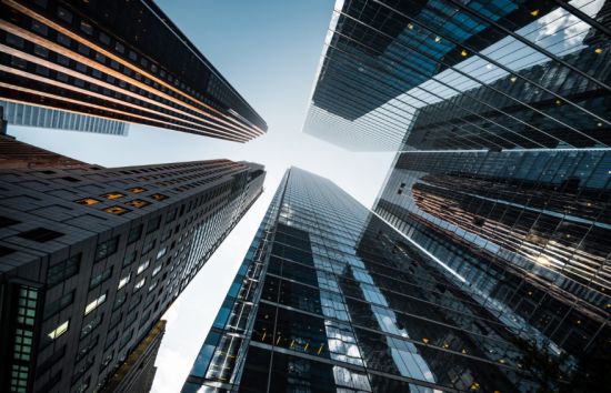 怒了！加拿大银行、养老金数百亿资金流向美国支持特朗普