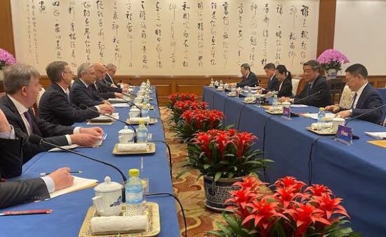 加中两国签署金融合作声明，加拿大力推银行进军中国市场