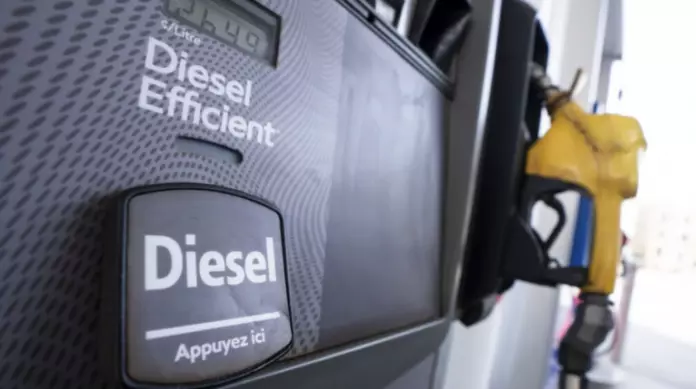 企业欢迎联邦燃油税减免　伊朗战争持续推高油价