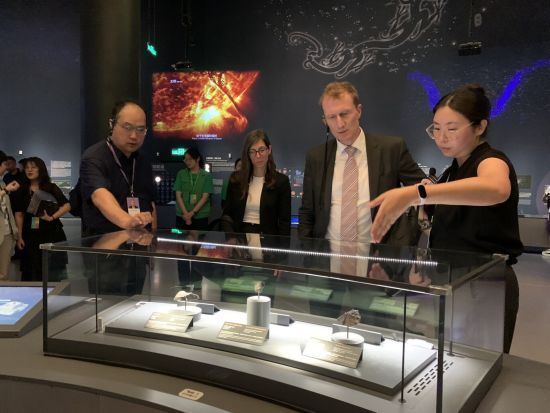 中加再传好消息！加拿大部长访华5天，签下7项合作协议！