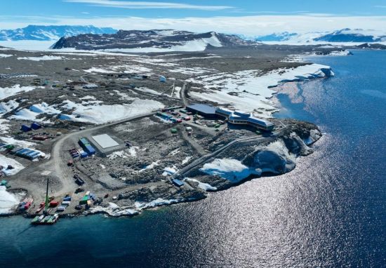 冰原科研！秦岭站承载新时代中国的极地愿景