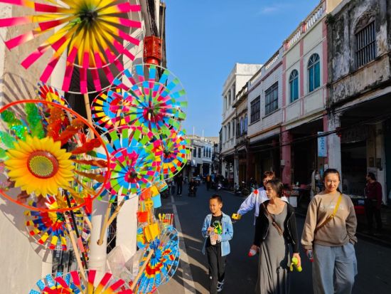 老街、海鲜与糟粕醋——一个滨海小镇的“独特记忆”