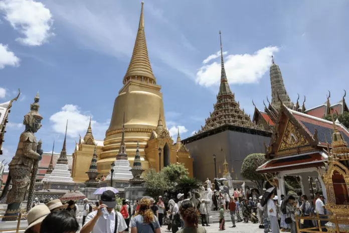 新冠患者一周翻倍至3.3万宗 曼谷重灾区 这一年龄层最多中招