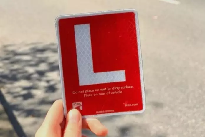 考牌2次路试减为1次  议员反对并指新牌仔是撞车常因