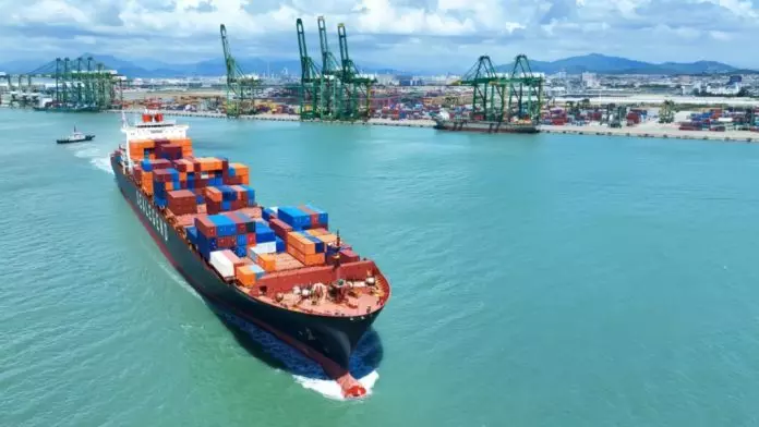 关税战2.0︱中方反制 对美船舶收特别港务费