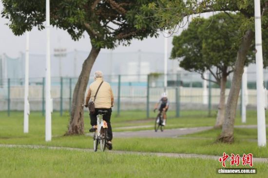 台湾百岁以上老人达5749人 创历史新高