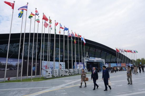 在水乡乌镇感受照耀未来的“互联网之光”