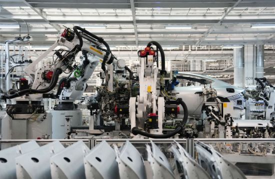 攀高逐“新” “质”胜未来——中国新质生产力发展一线见闻