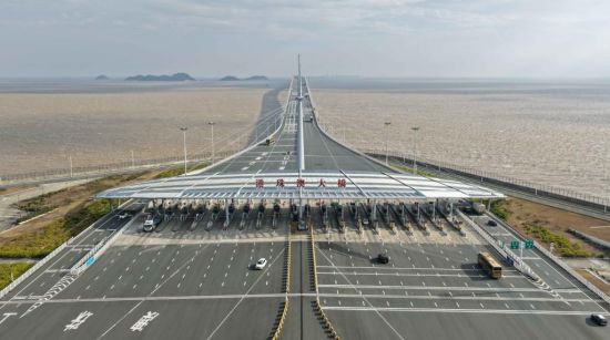 粤港澳大湾区2025年经济总量预计突破15万亿元