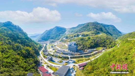湖北宜昌：湿地“重生” 矿山复绿
