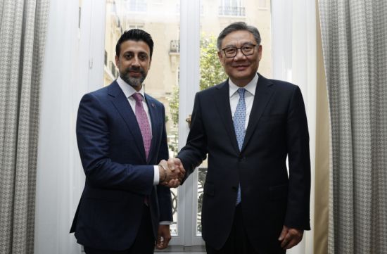 中国商务部长王文涛会见加拿大国际贸易部长西杜