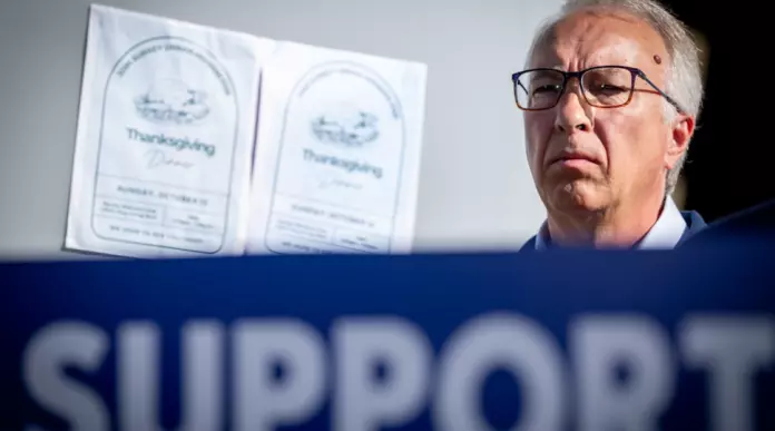 卑诗保守党要罗仕德下台声浪再起 连党主席也签下连署信