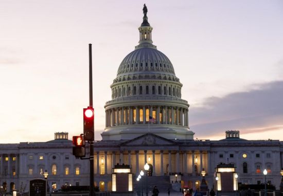 一场引人注目的决裂：特朗普与MAGA阵营干将闹掰