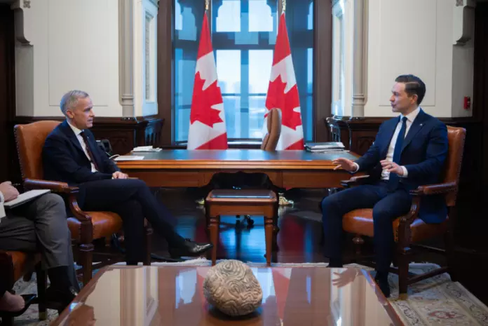 卡尼与博励治罕见单独会面 冀携手合作国会迅速行动