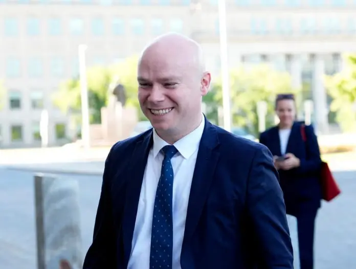 卡尼副幕僚长宣布辞职　拟角逐自由党国会议员